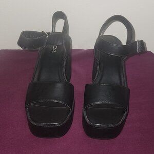 Soda Black Platform Sandals Size 9